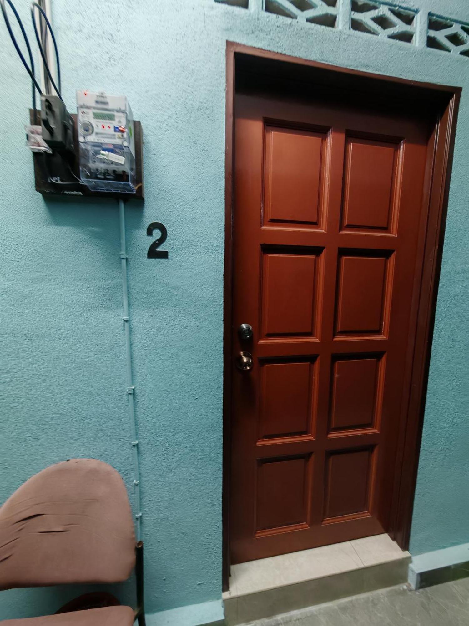 Homestay Banting #2, Islam, 2Bilik-7Pax, #Bilik1# 2Bed-2Tilamyoga-1Aircon, #Bilik2# 2Bed-Kipas, #Hall# Sofa-Kipas-Tv-Iron, #Dapur# Stove-Kettle-Periuknasi, #No Towel Exteriér fotografie